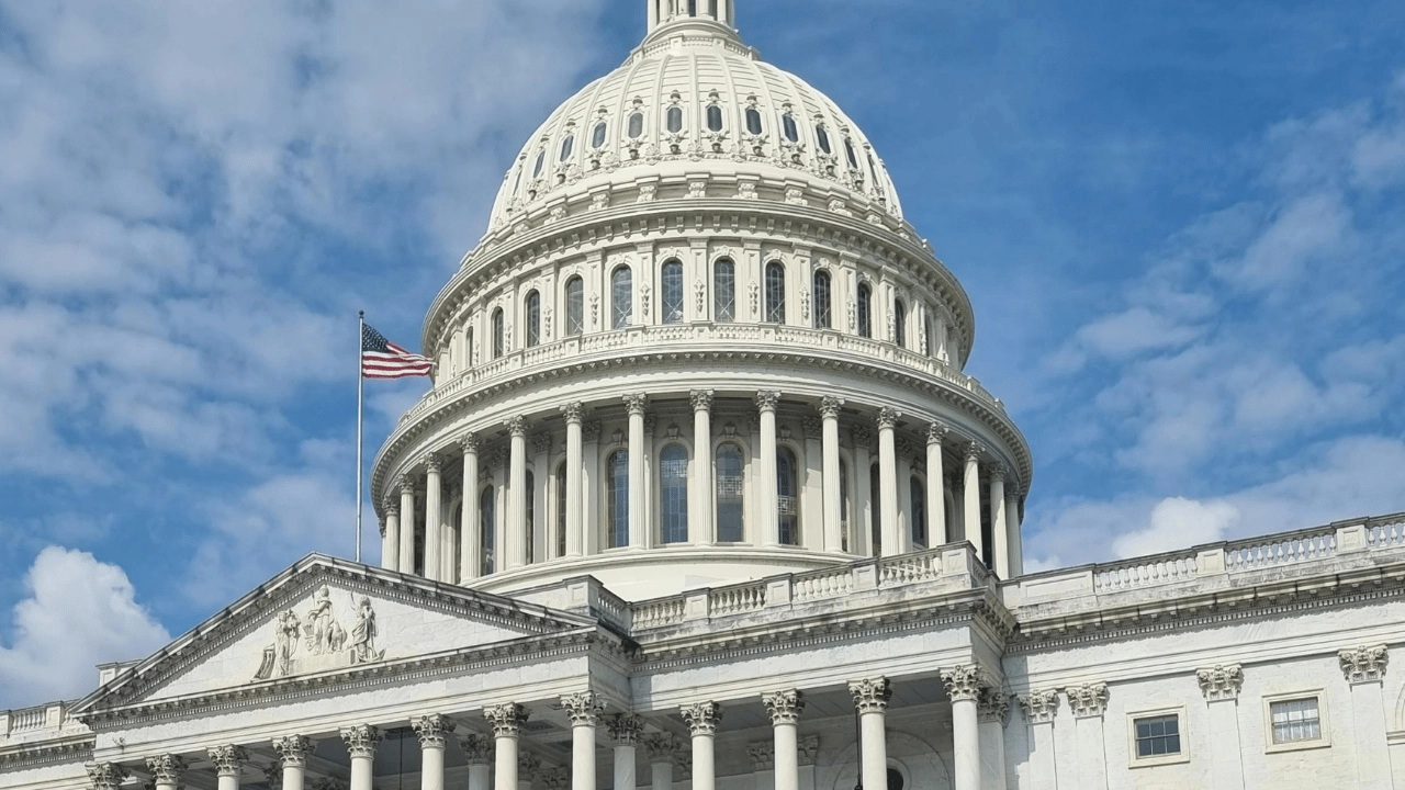 Montreal to New York, Philadelphia & Washington DC 4-Day Tour with Woodbury Outlet